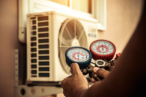 Professional Hvac technician working in Westland, MI